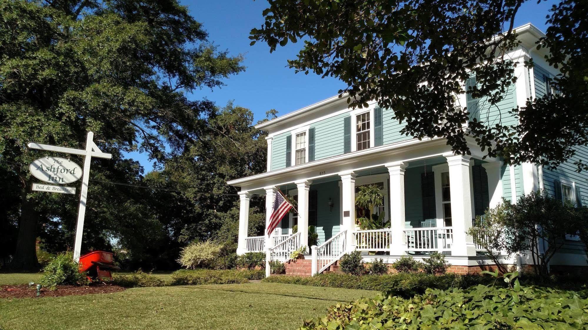 The Ashford Inn Clinton Exterior photo